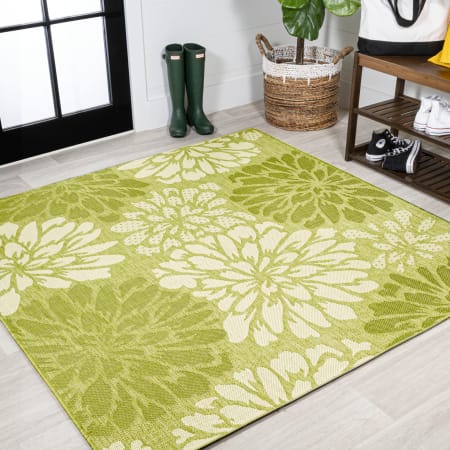 JONATHAN Y Lighting 5' x 5' Polypropylene Botanical Indoor/Outdoor Square Area Rug Green / Cream