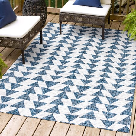 JONATHAN Y Lighting Santa Monica 7-3/4' x 10' Polypropylene Geometric Indoor / Outdoor Rectangle Area Rug Blue / Ivory