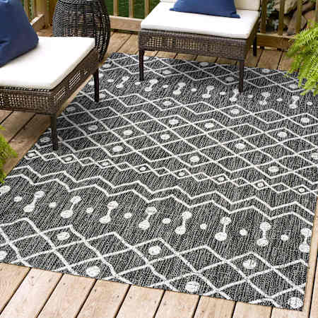 JONATHAN Y Lighting Santa Monica 5-1/4' x 7-1/2' Polypropylene Moroccan & Tribal and Trellis Indoor/Outdoor Area Rug Black / Ivory