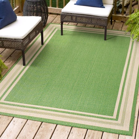 JONATHAN Y Lighting 4' x 6' Polypropylene Striped Indoor/Outdoor Rectangular Area Rug Green / Cream