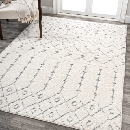 JONATHAN Y Lighting Santa Theresa 5-1/4' x 7-1/2' Shag Polypropylene Moroccan & Tribal and Trellis Indoor Rectangular Area Rug Cream / Gray