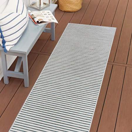 JONATHAN Y Lighting Savannah 2' x 8' Polypropylene Animal Print and Striped Indoor/Outdoor Runner Navy / Cream