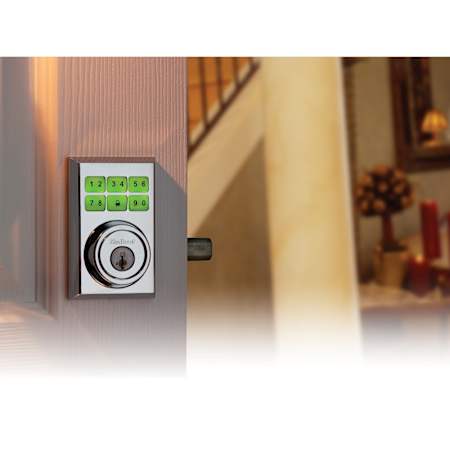 Kwikset-815SCEHFL-909CNT-Deadbolt Lifestyle