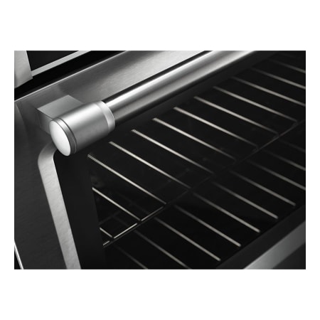 Maytag-MEW7527D-Handle
