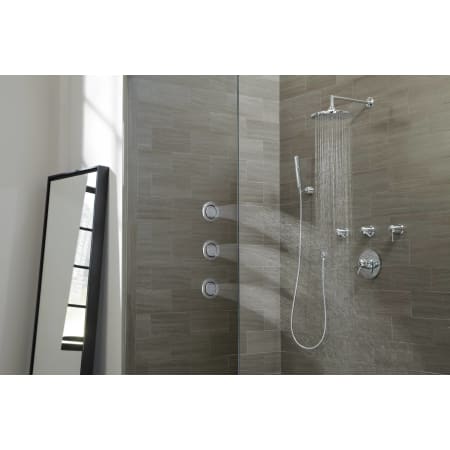 Running Shower System in Chrome