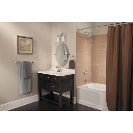 Moen-82877-Full Bathroom View in Chrome