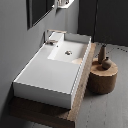Side View with Counter