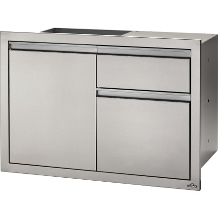 Finish: Stainless Steel