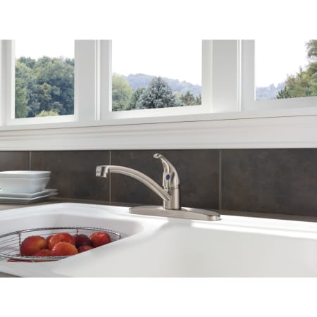 Peerless-P188201LF-Faucet with Escutcheon in Brilliance Stainless