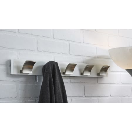 Richelieu-RH132211530195-Brushed Nickel / White Alternate View