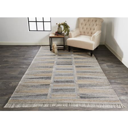 Roseto Dwell 5' x 8' Hand Woven Rustic Farmhouse Area Rug with Fringe From the Bandera Collection Gray / Beige