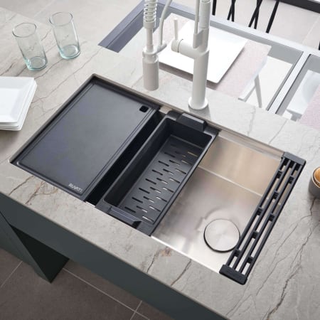 Ruvati Veniso Nova 30" Undermount Single Basin Stainless Steel Kitchen Sink with Basket Strainer Stainless Steel