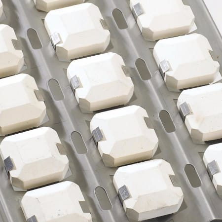 Sedona by Lynx-L600F-NG-Ceramic briquettes