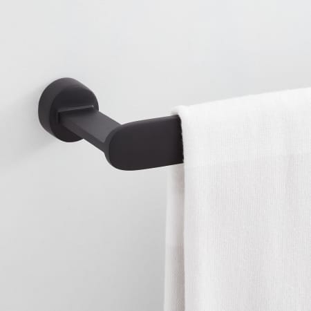Signature Hardware Linshaw 18" Towel Bar Black