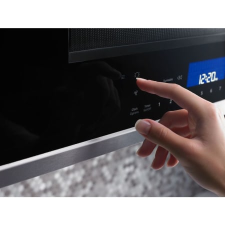 Whirlpool-WMH78019H-Controls