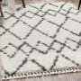 JONATHAN Y Lighting Mercer Shag 5-1/4' x 7-1/2' Shag Polypropylene Vintage Geometric Moroccan / Tribal Rectangle Area Rug Cream / Gray