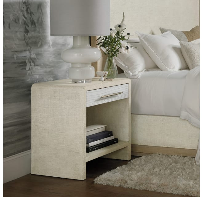 Cascade Soft Taupe And Champagne Panel Bedroom Set from Hooker