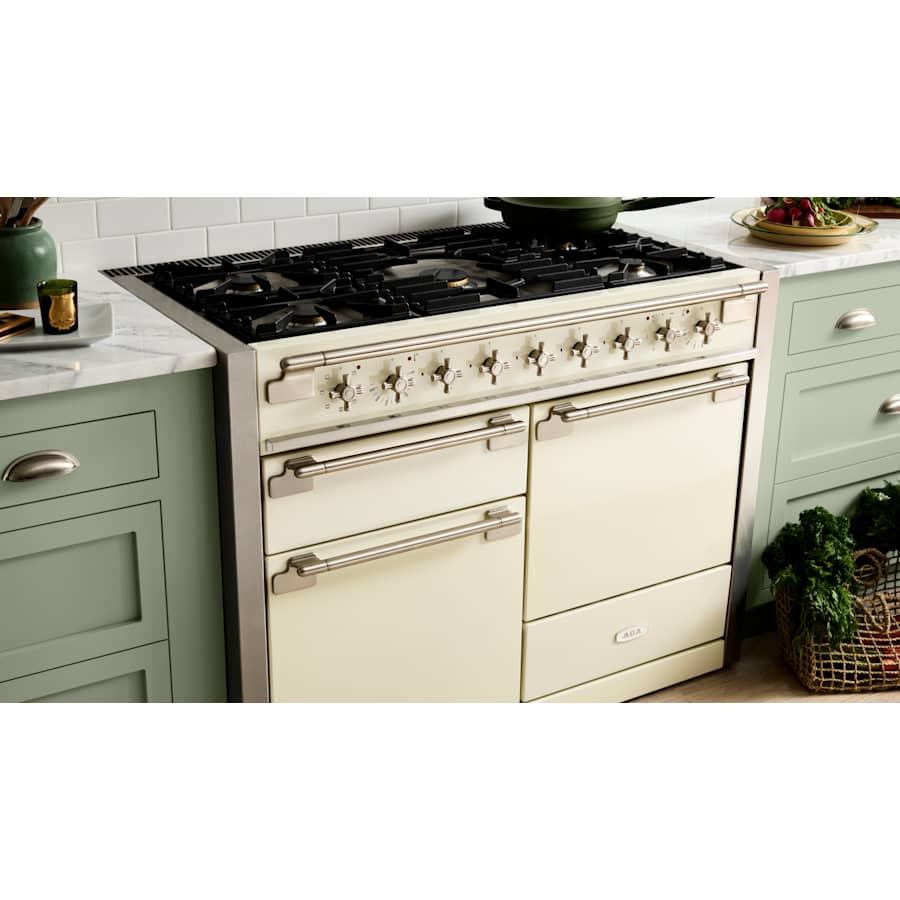 1899_03_aga_new_elise_48_df_insitu_358_rt