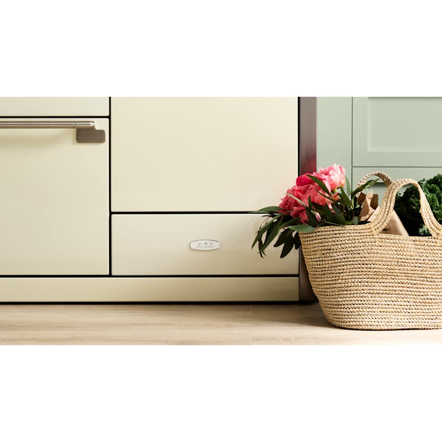 1899_05_aga_new_elise_48_df_insitu_375_rt