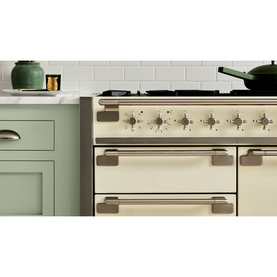 1899_06_aga_new_elise_48_df_insitu_385_rt