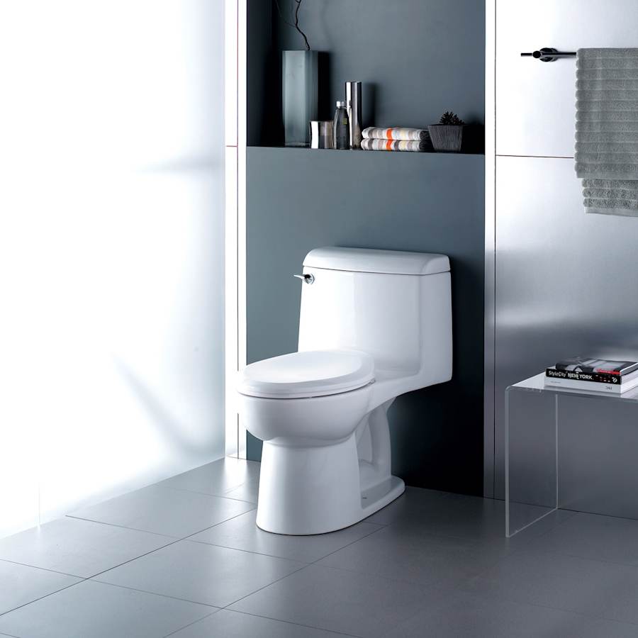 b-2004314020-champion-4-elongated-one-piece-toilet-with-toilet-seat-2