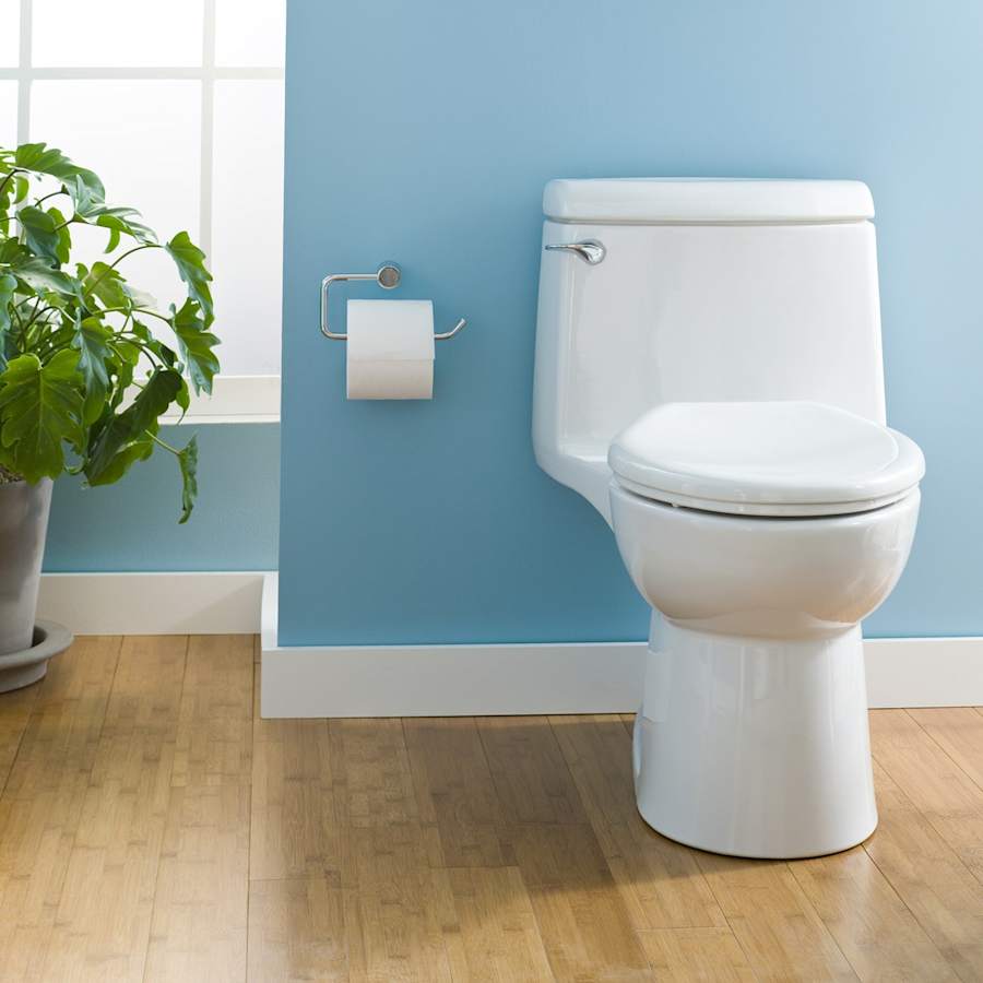 b-2004314020-champion-4-elongated-one-piece-toilet-with-toilet-seat-4