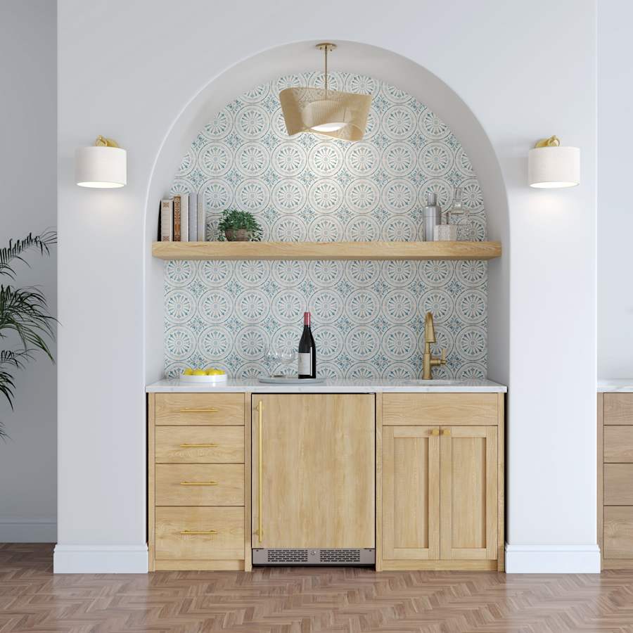 awbc242prsrh_kitchenwetbar_lifestyle