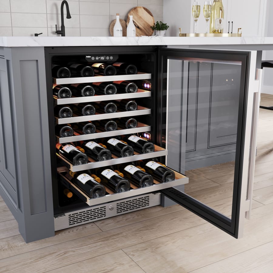awc242szrh-traditionalkitchen-shelfextendedpropped-lightamber awc242szrh-traditionalkitchen-shelfextendedpropped-lightamber