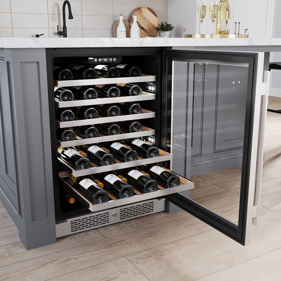 awc242szrh-traditionalkitchen-shelfextendedpropped-lightwhite