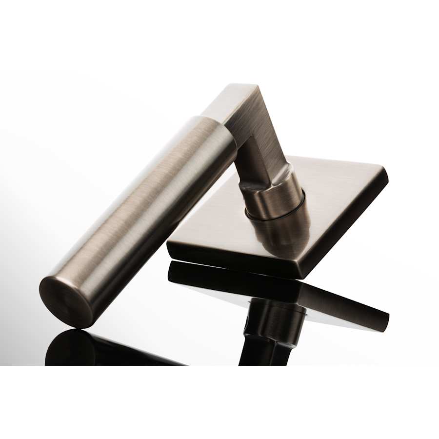 baldwin-l029-lmr-antique-nickel-with-r017-rose-angle-view-38