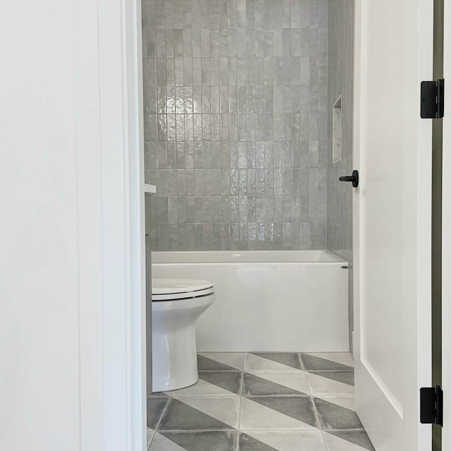 bedrosians-decclo28g-alternate-image-267