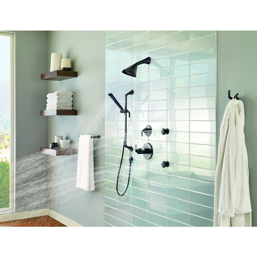 brizo-84110-shower-system-in-action-111