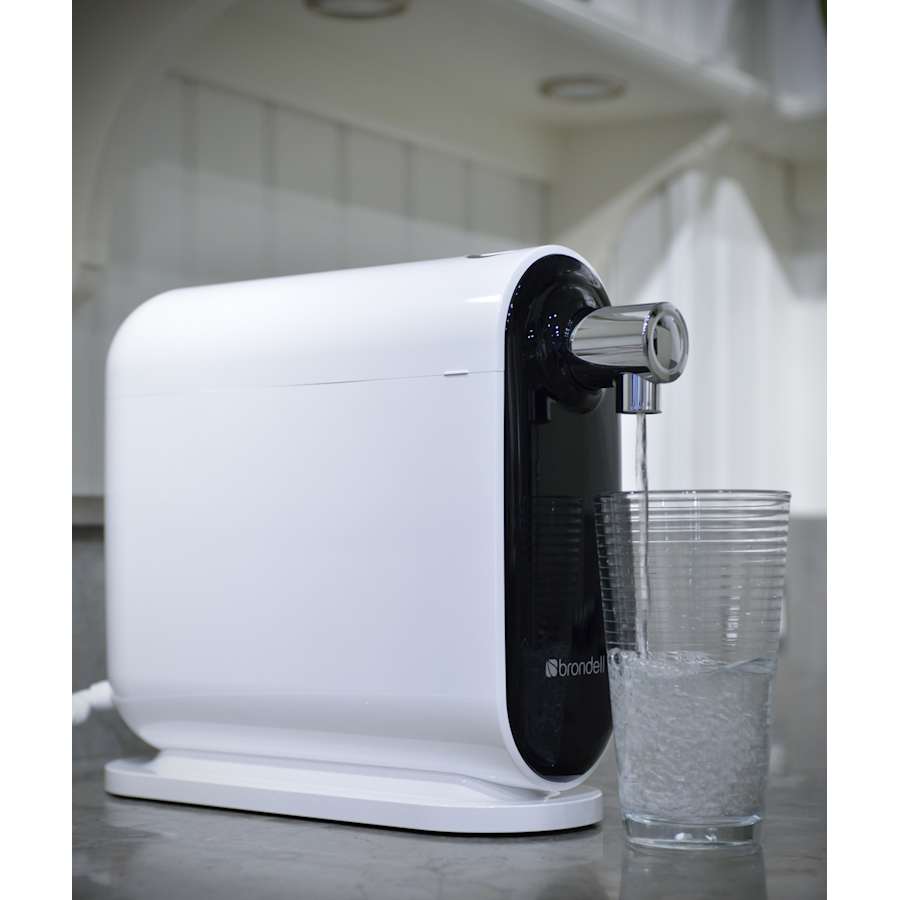 brondell-h630-in-use-23