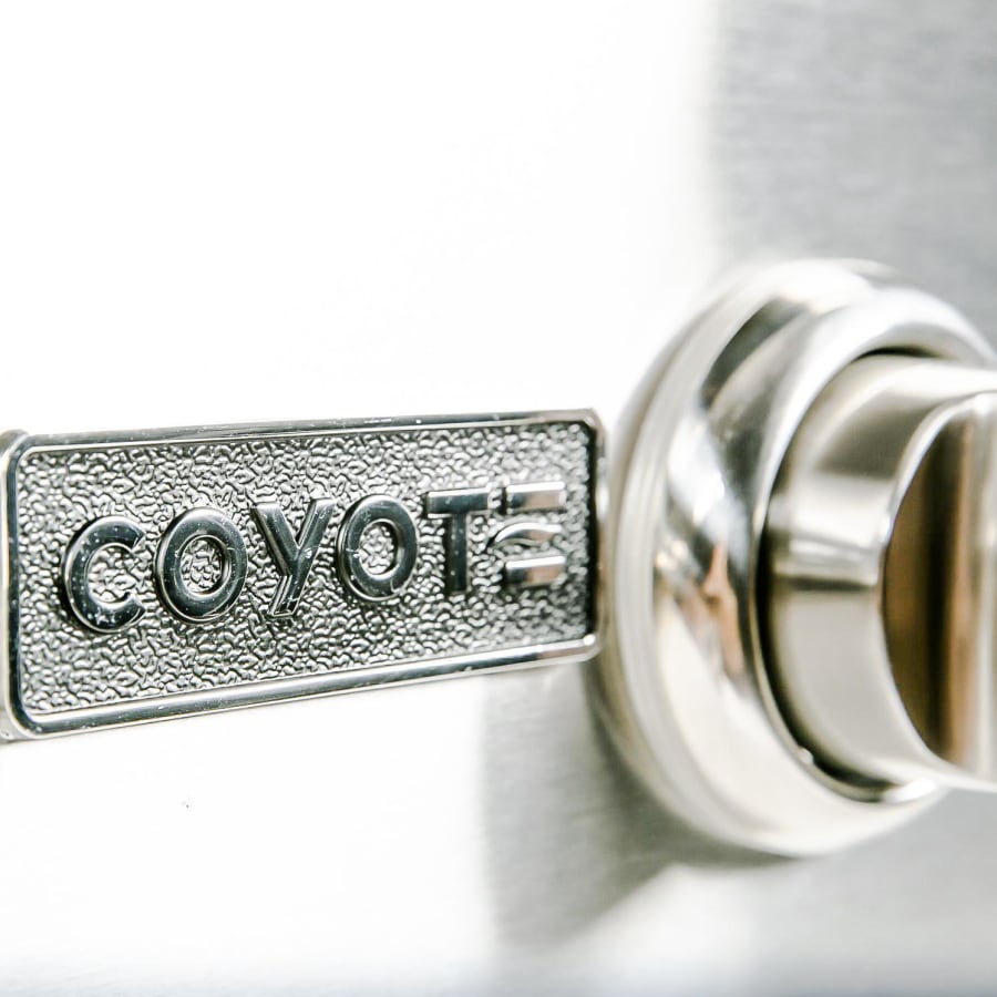 coyote-c2c34lp-logo-detail-9 coyote-c2c34lp-logo-detail-9