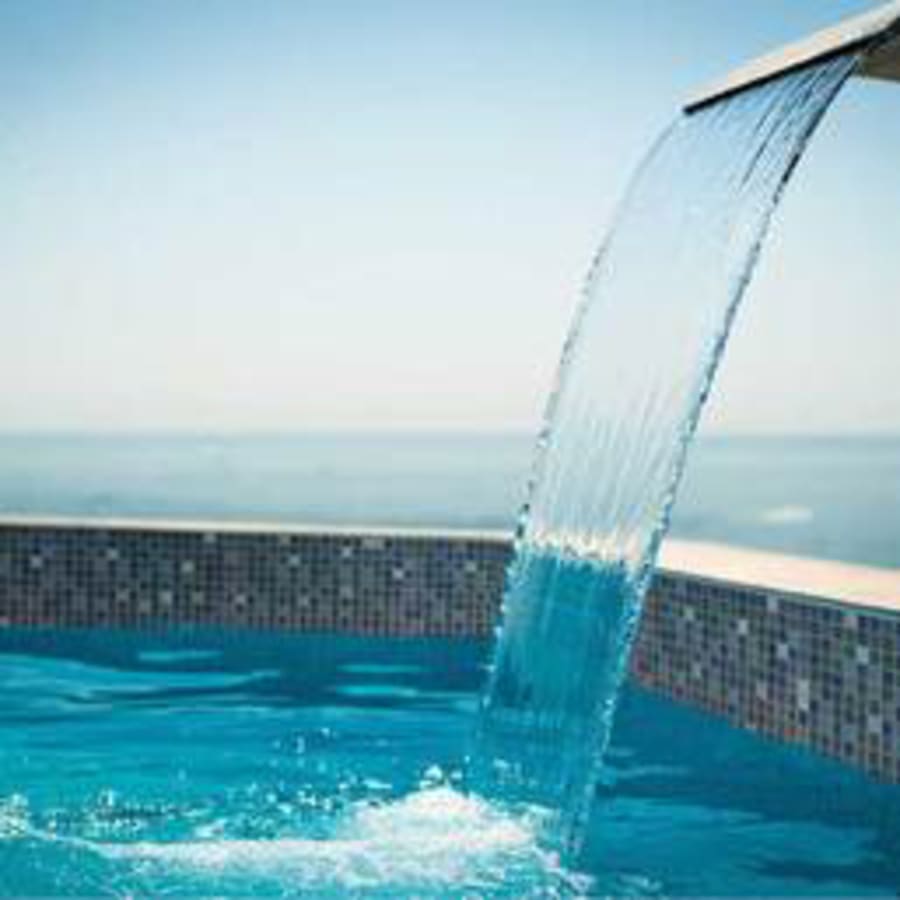 Daltile-UP1HEXMSP1S-Uptown Glass tile lifestyle image