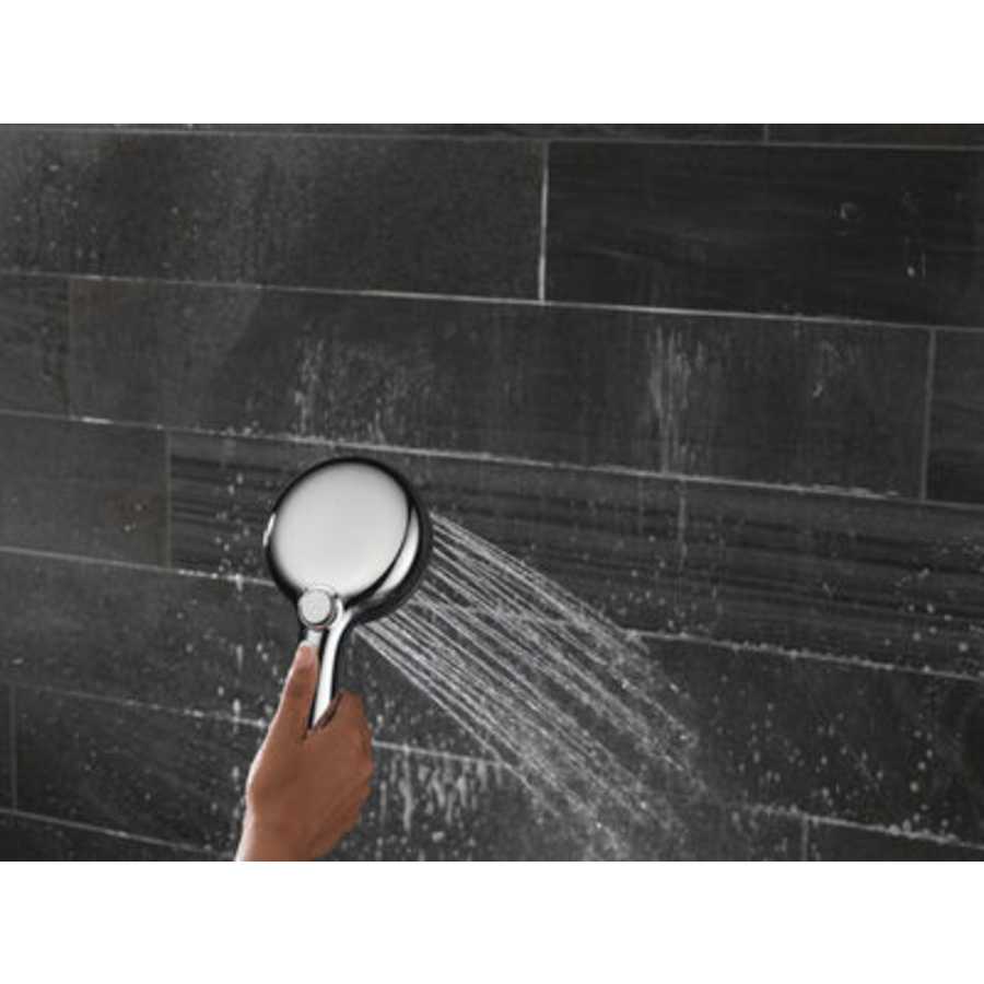 55884-pr_51584-pr_75740_model_water_02_web