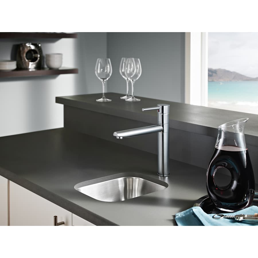 delta-1159lf-installed-faucet-in-arctic-stainless-53