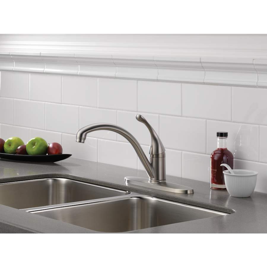 delta-140-dst-installed-faucet-in-brilliance-stainless-71