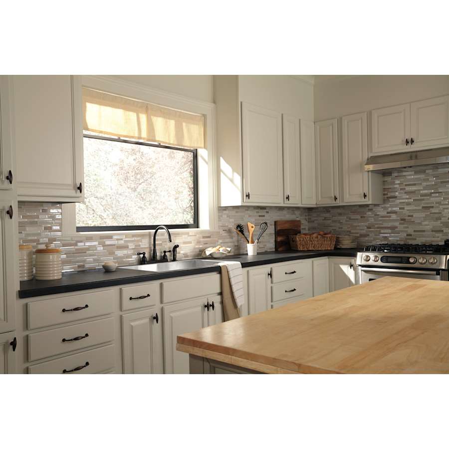 delta-21996lf-application-shot-122