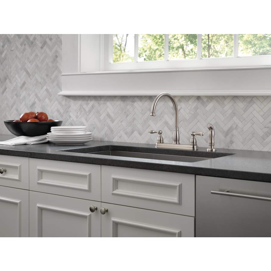 delta-21996lf-application-shot-125