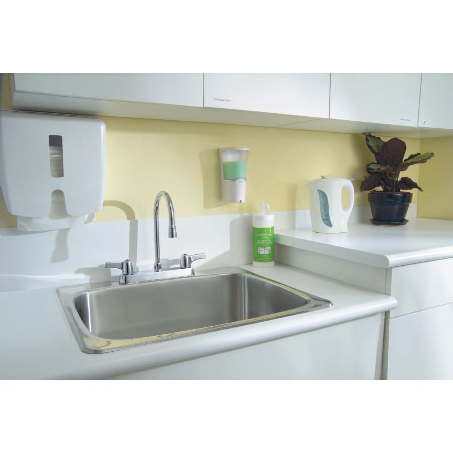delta-26c3943-installed-faucet-in-chrome-762 delta-26c3943-installed-faucet-in-chrome-762