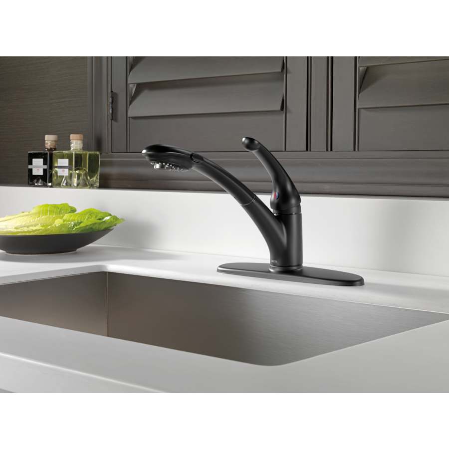 delta-470-dst-installed-faucet-in-matte-black-1560