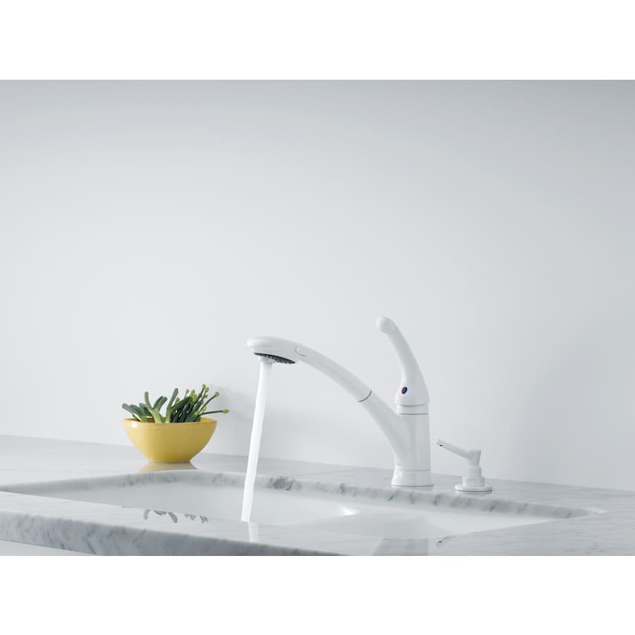 delta-470-dst-running-faucet-in-matte-white-1053