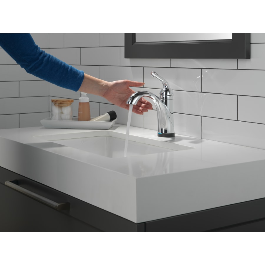 Delta 538T-SS-DST Lahara Single Hole Bathroom Faucet with On Delta 538T-SS-DST Lahara Single Hole Bathroom Faucet with On