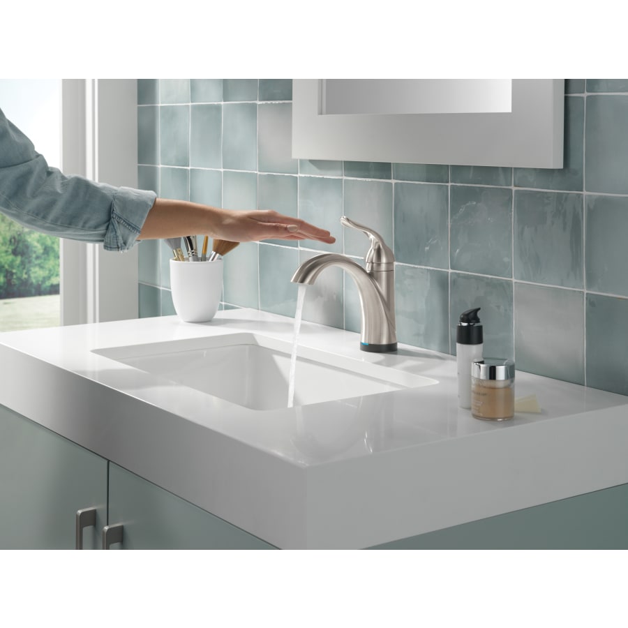 Delta 538T-SS-DST Lahara Single Hole Bathroom Faucet with On Delta 538T-SS-DST Lahara Single Hole Bathroom Faucet with On