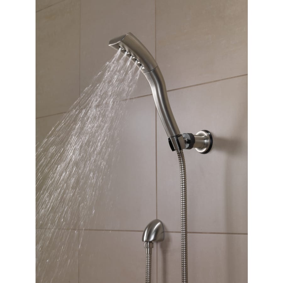 delta-55421-running-handshower-in-brilliance-stainless-640 delta-55421-running-handshower-in-brilliance-stainless-640