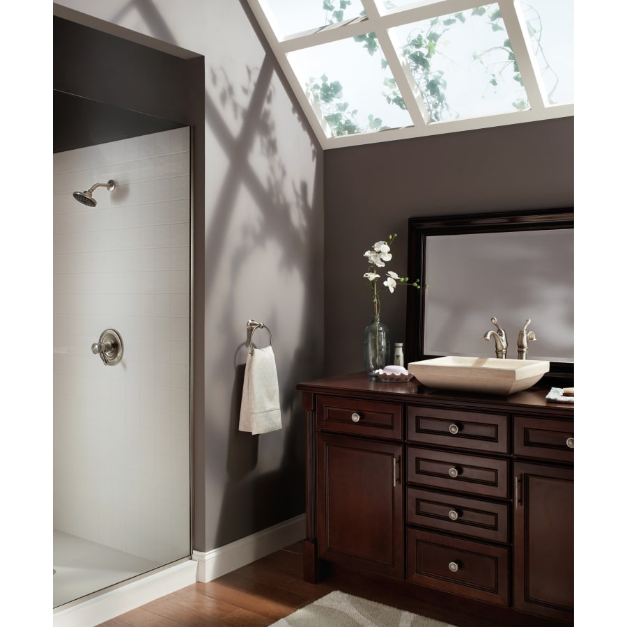 Delta-578-DST-Overall Room View in Brilliance Stainless