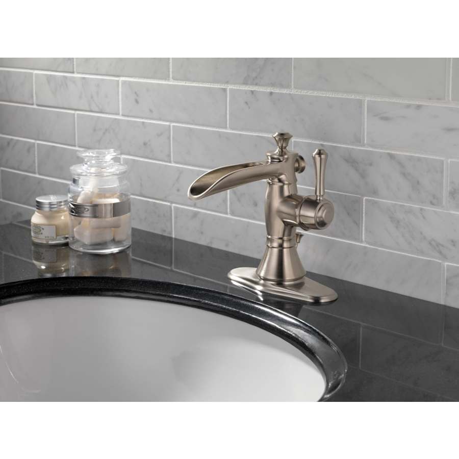 delta-598lf-mpu-installed-faucet-with-escutcheon-plate-in-brilliance-stainless-161