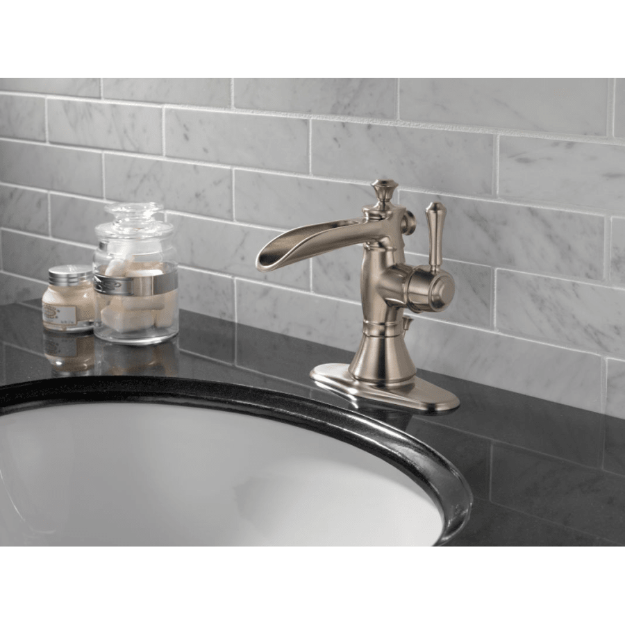 delta-598lf-mpu-installed-faucet-with-escutcheon-plate-in-brilliance-stainless-161 delta-598lf-mpu-installed-faucet-with-escutcheon-plate-in-brilliance-stainless-161