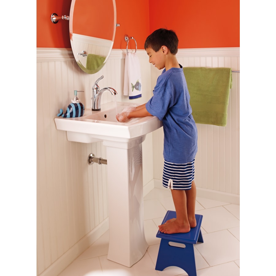 delta-73824-faucet-in-use-in-chrome-488 delta-73824-faucet-in-use-in-chrome-488